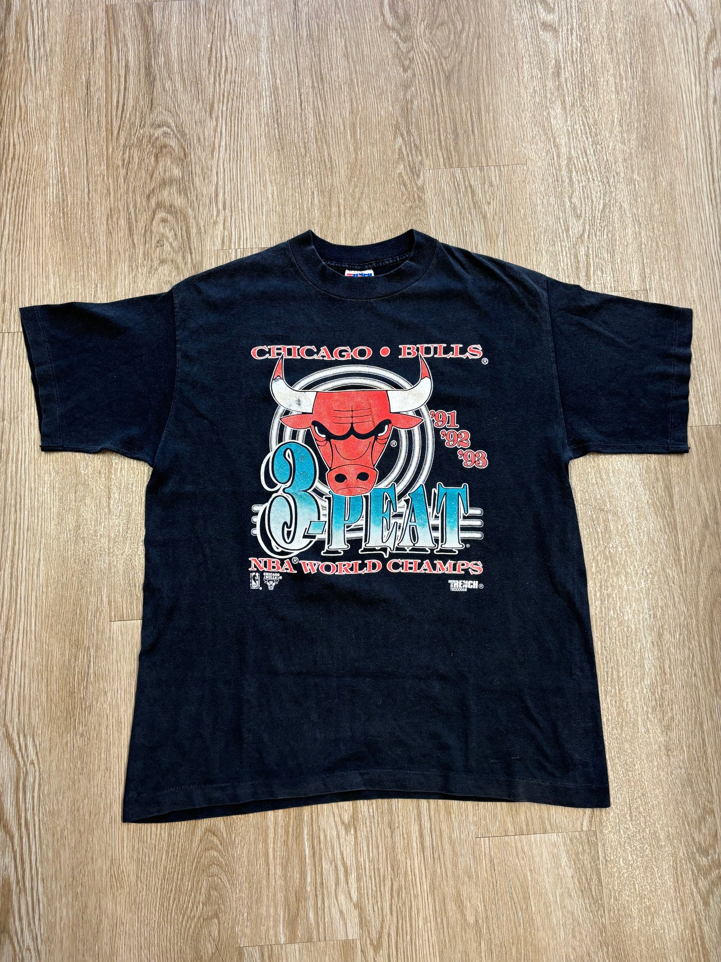 1993 Chicago Bulls 3-Peat Faded Black Tee RARE