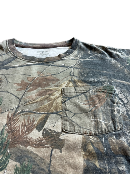 (L) RealTree Camo Longsleeve Pocket Tee