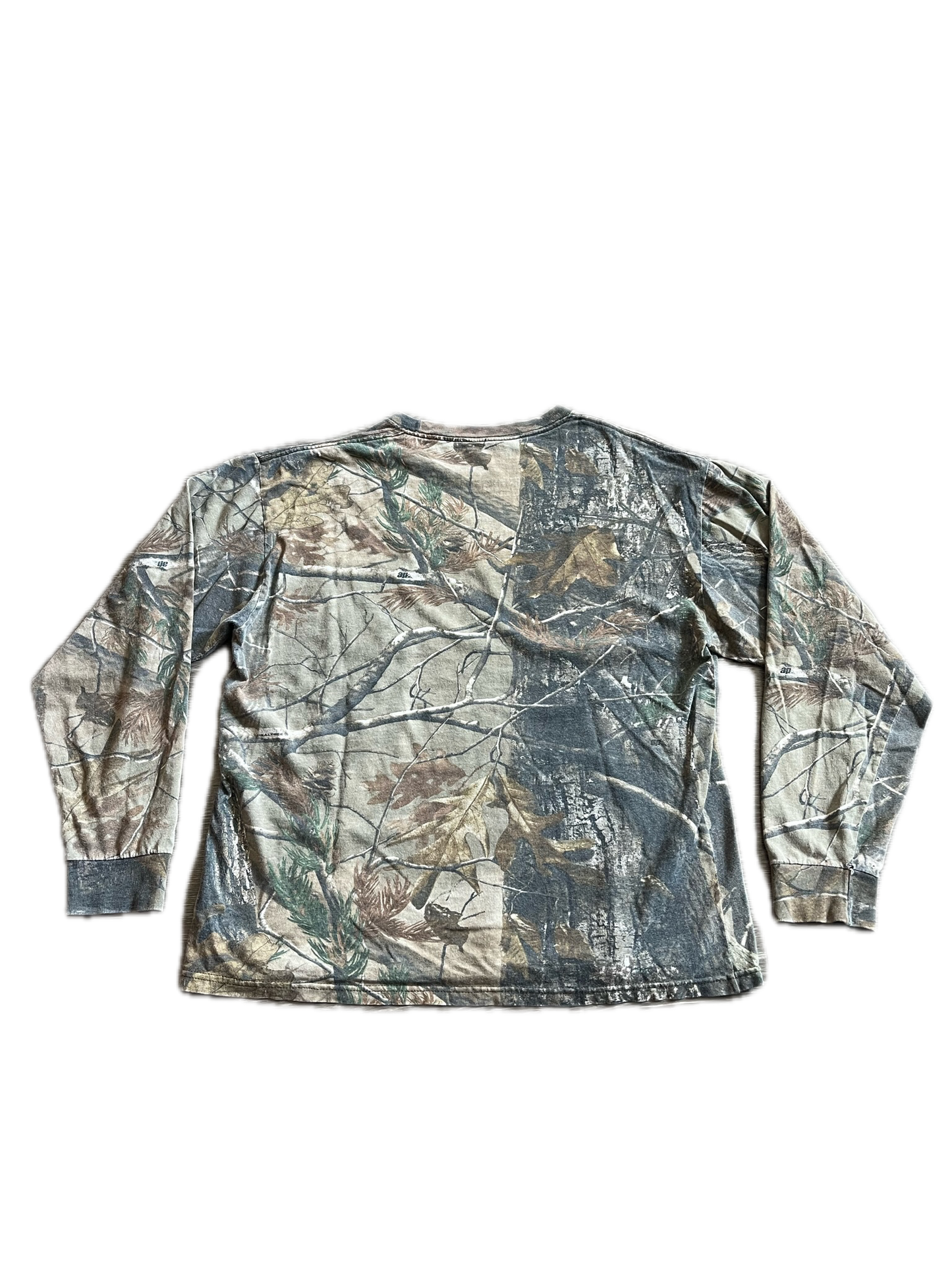 (L) RealTree Camo Longsleeve Pocket Tee