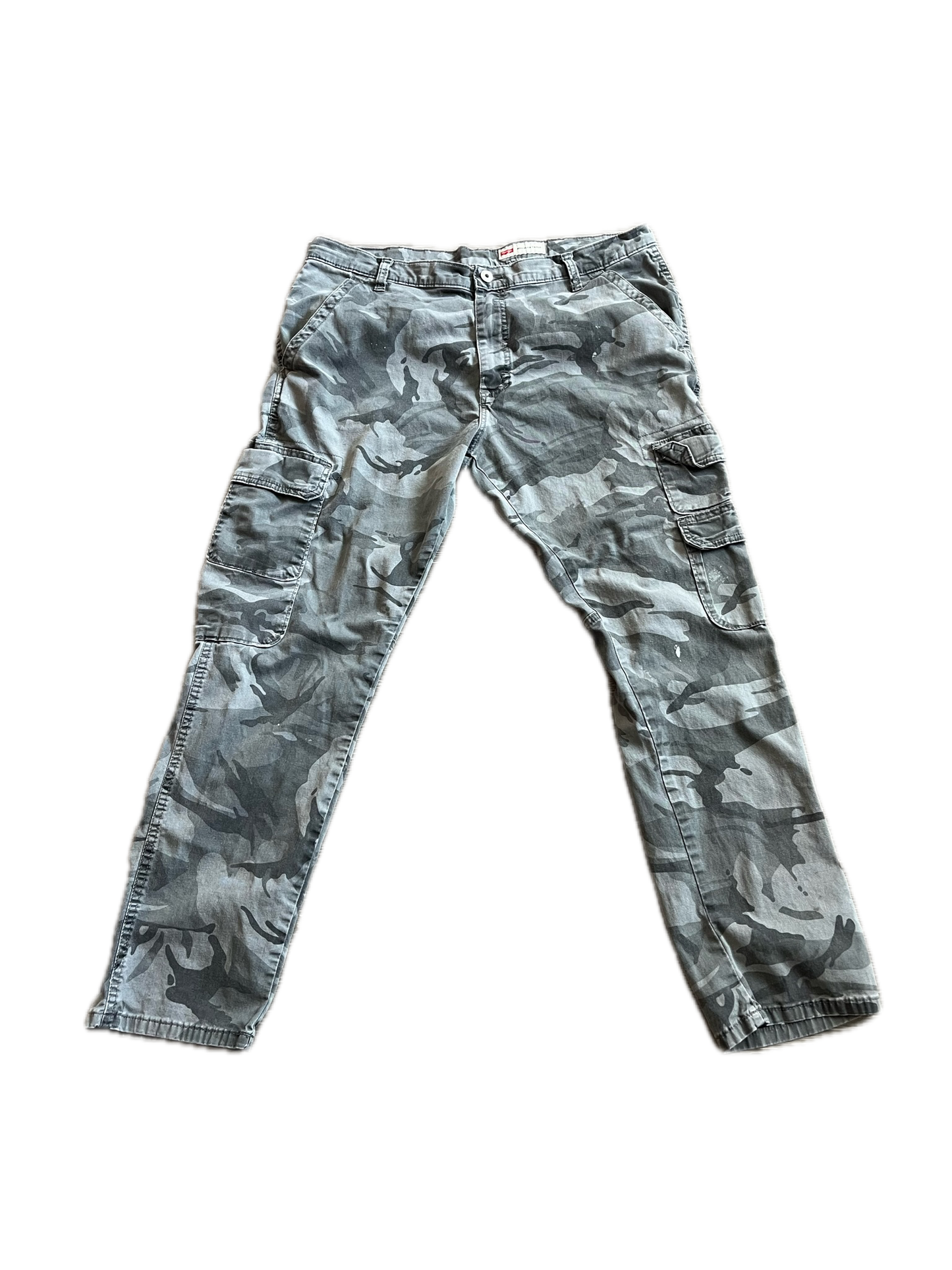 (36”x30”) Vintage Wrangler Camo Pants