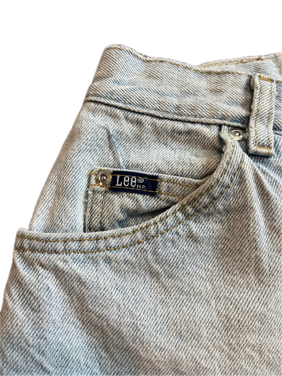 (30 X 27) Vintage Light Wash Lee Jeans