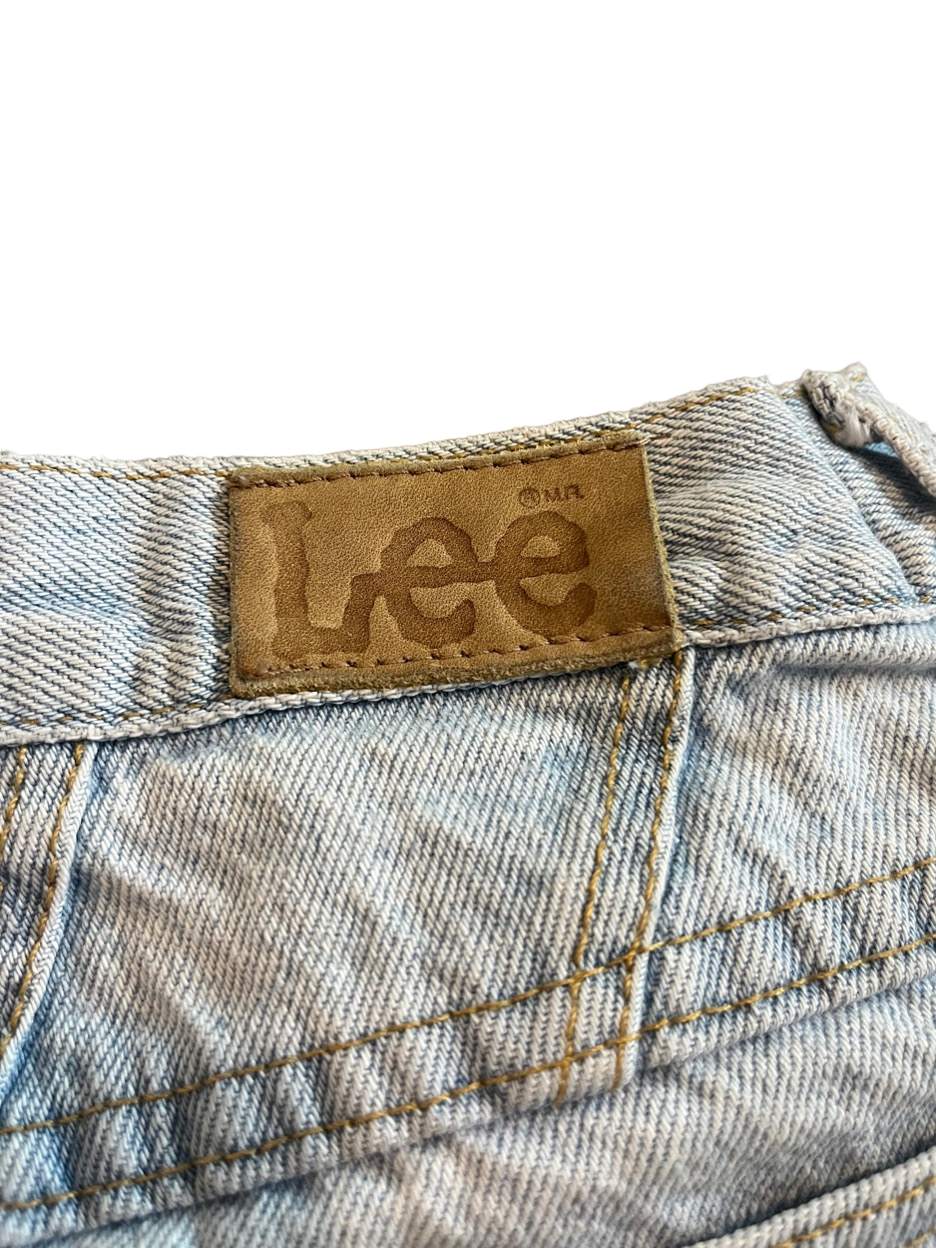 (30 X 27) Vintage Light Wash Lee Jeans